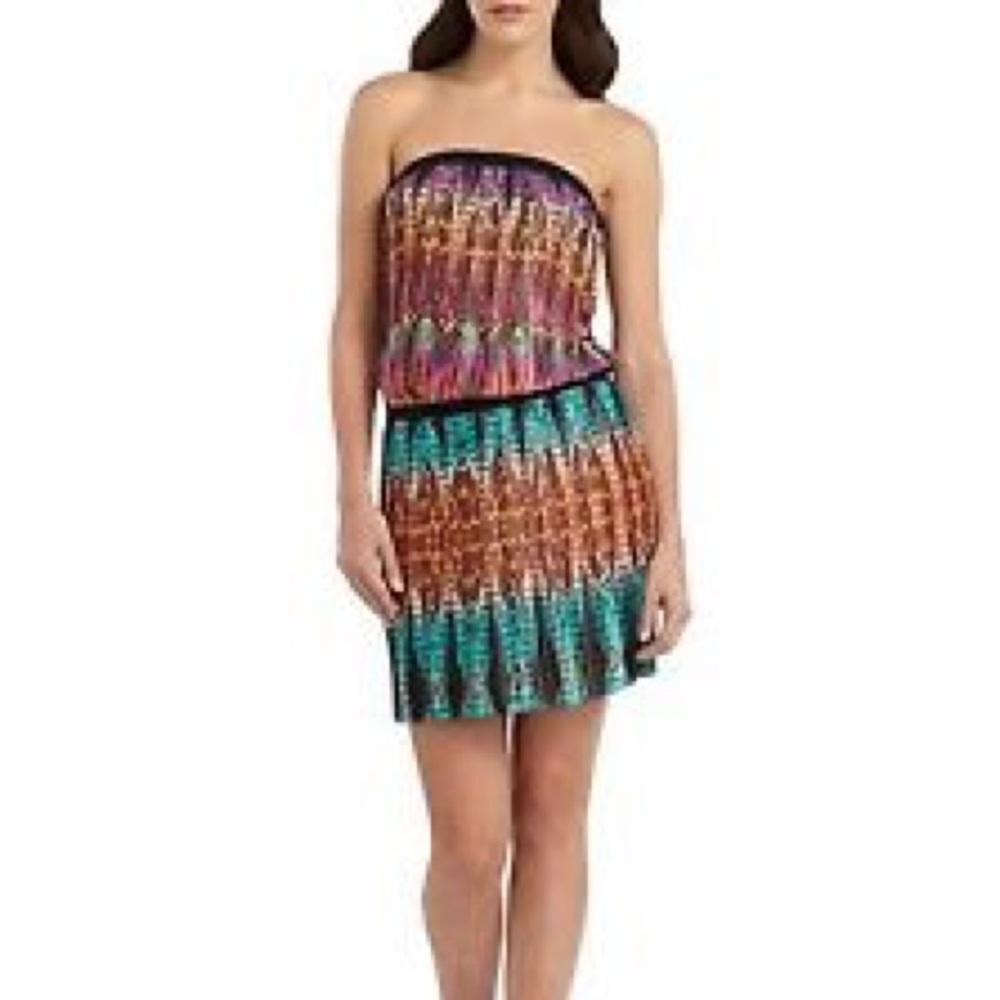BCBG pleated multicolored sleeveless dress